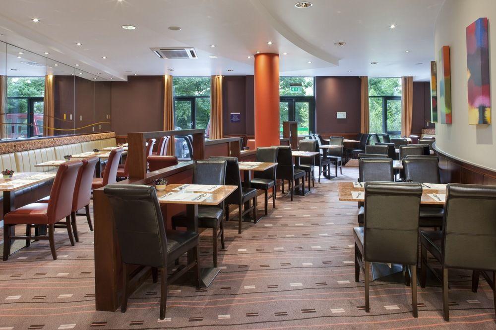 Holiday Inn Express Dublin-Airport By Ihg Santry Eksteriør billede