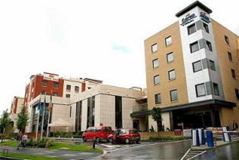 Holiday Inn Express Dublin-Airport By Ihg Santry Eksteriør billede