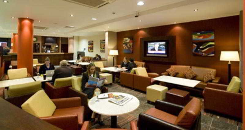 Holiday Inn Express Dublin-Airport By Ihg Santry Eksteriør billede