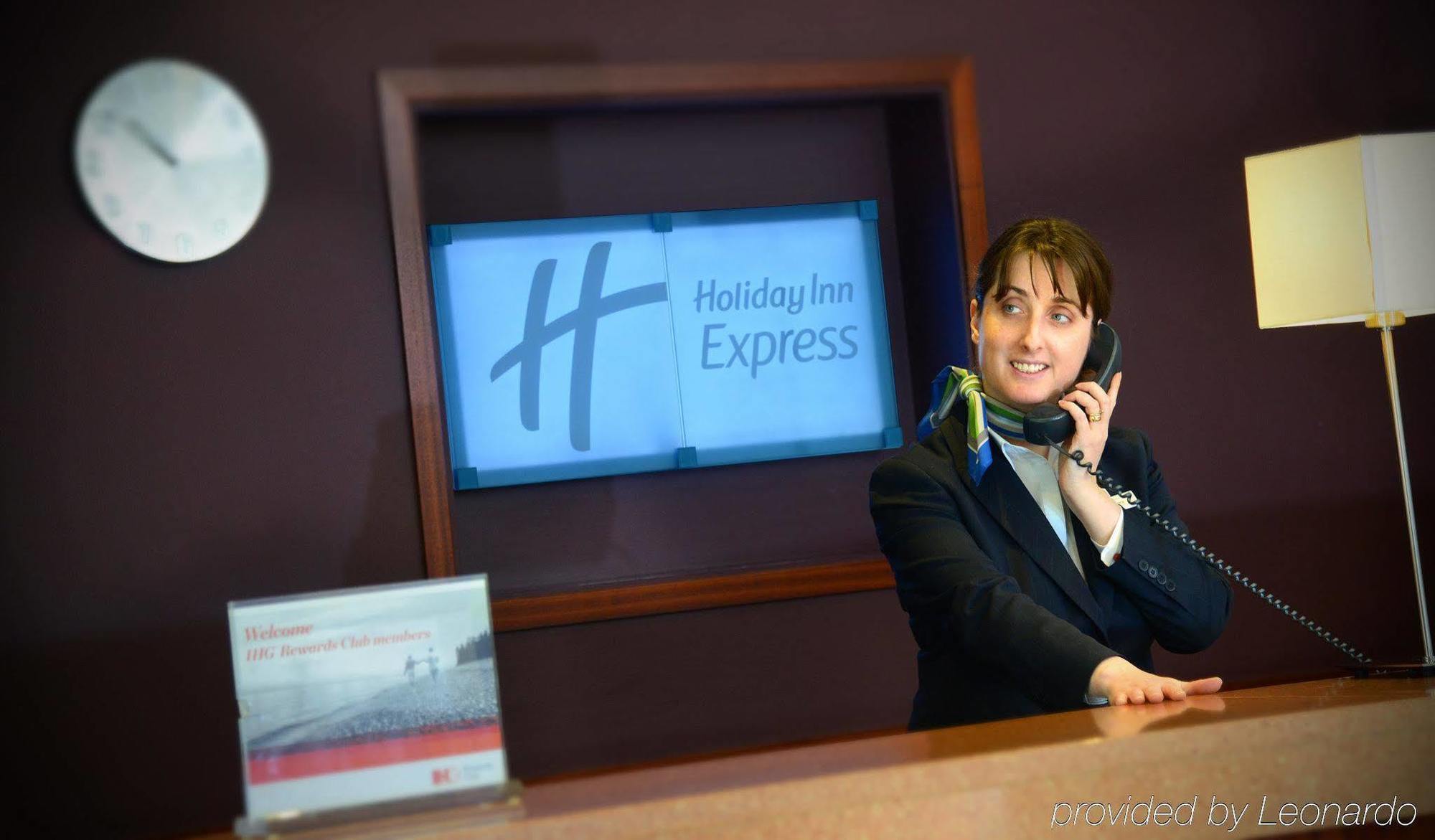 Holiday Inn Express Dublin-Airport By Ihg Santry Eksteriør billede