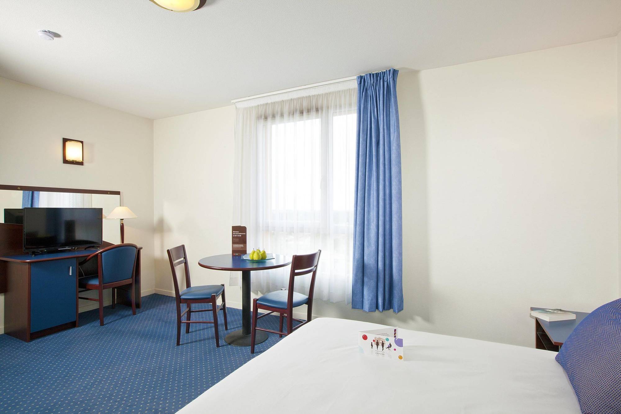 Holiday Inn Express Dublin-Airport By Ihg Santry Eksteriør billede